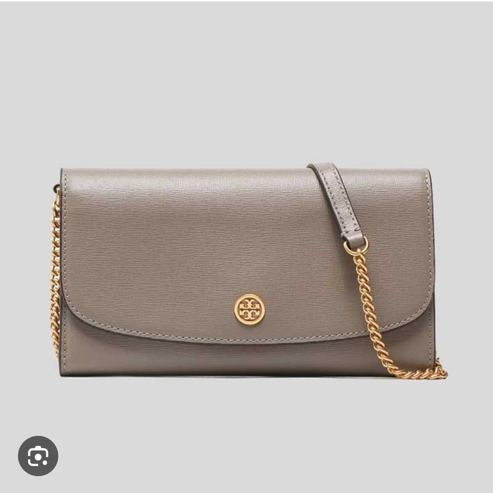 Tory Burch Robinson Wallet on Chain